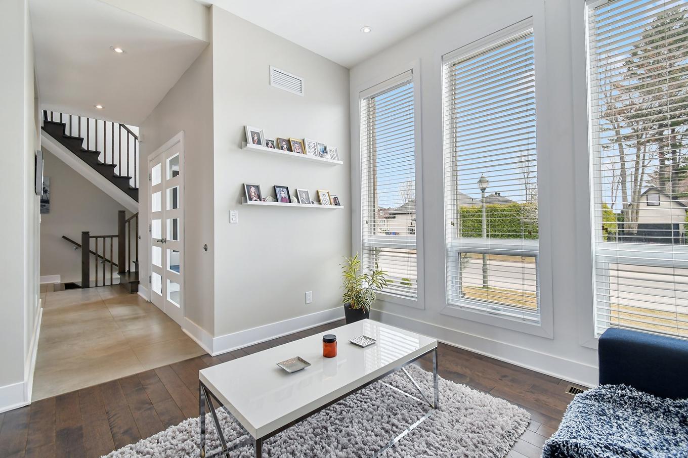 Salon - 13970 Rue Guillaume-Alarie, Mirabel, QC - Indoor Photo Showing Living Room