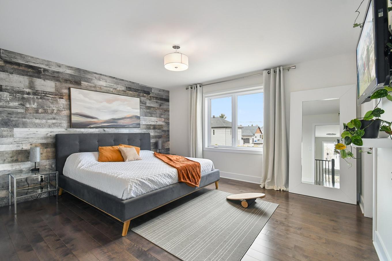 Chambre à coucher principale - 13970 Rue Guillaume-Alarie, Mirabel, QC - Indoor Photo Showing Bedroom