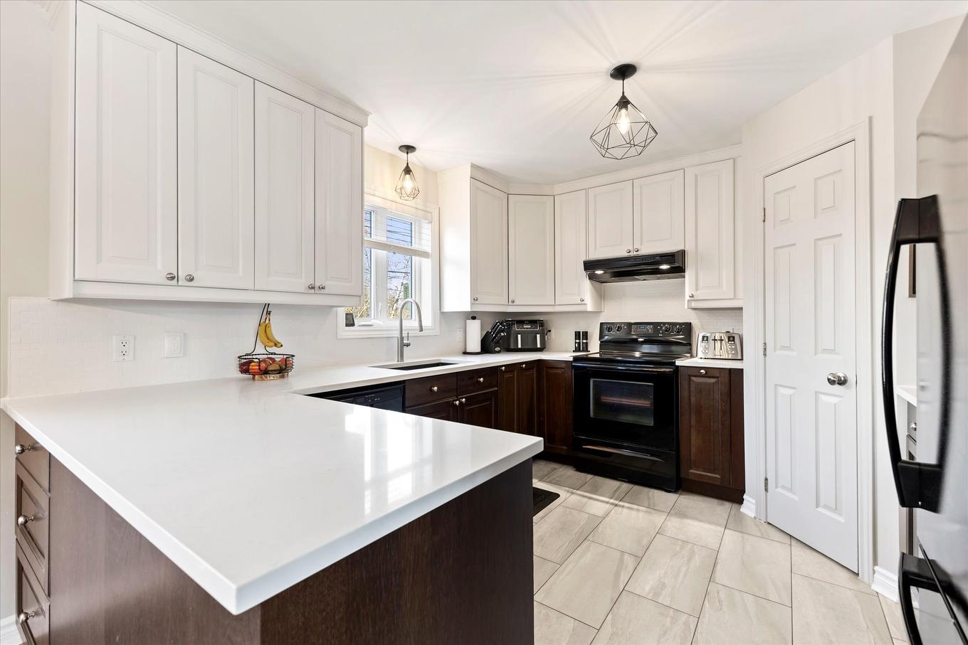 Cuisine - 254 Rue Adrien-Rouleau, Les Coteaux, QC - Indoor Photo Showing Kitchen