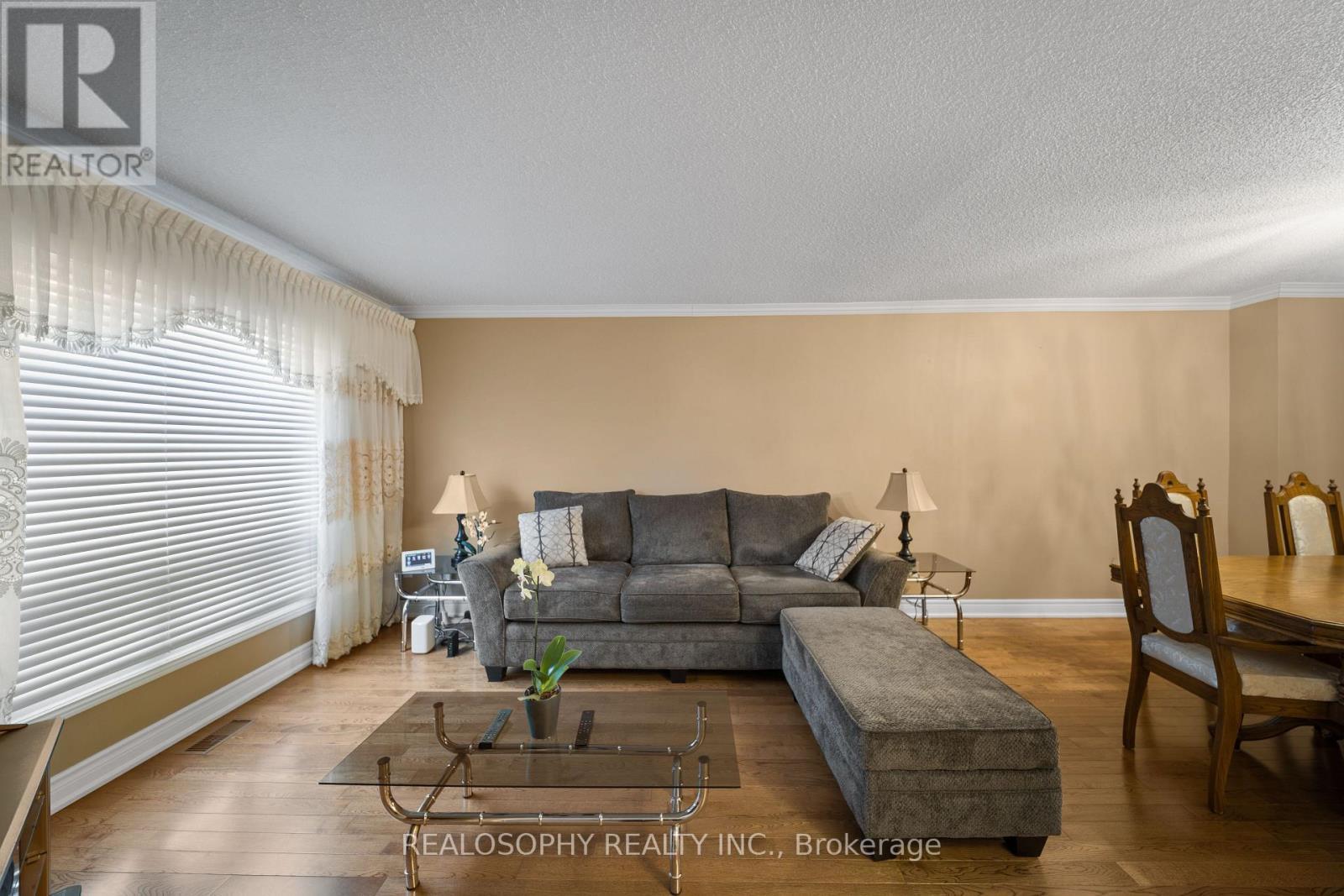 66 Primrose Avenue, Toronto, ON - Indoor Photo Showing Living Room