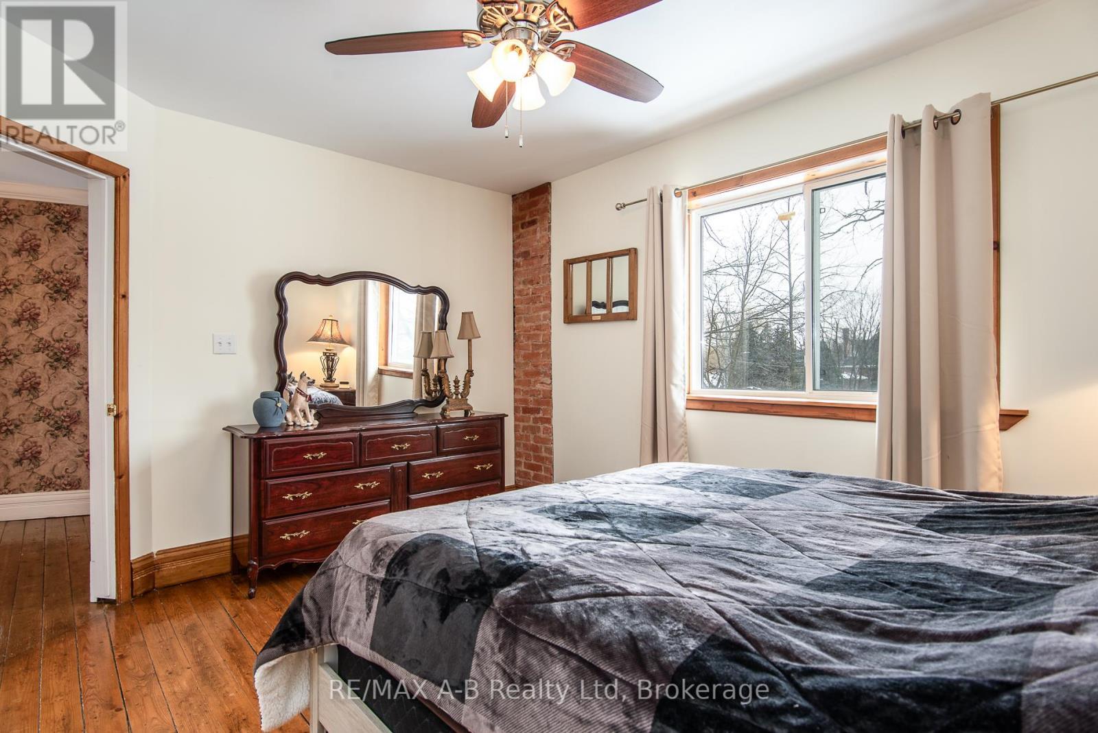 56 West Gore Street, Stratford, ON - Indoor Photo Showing Bedroom