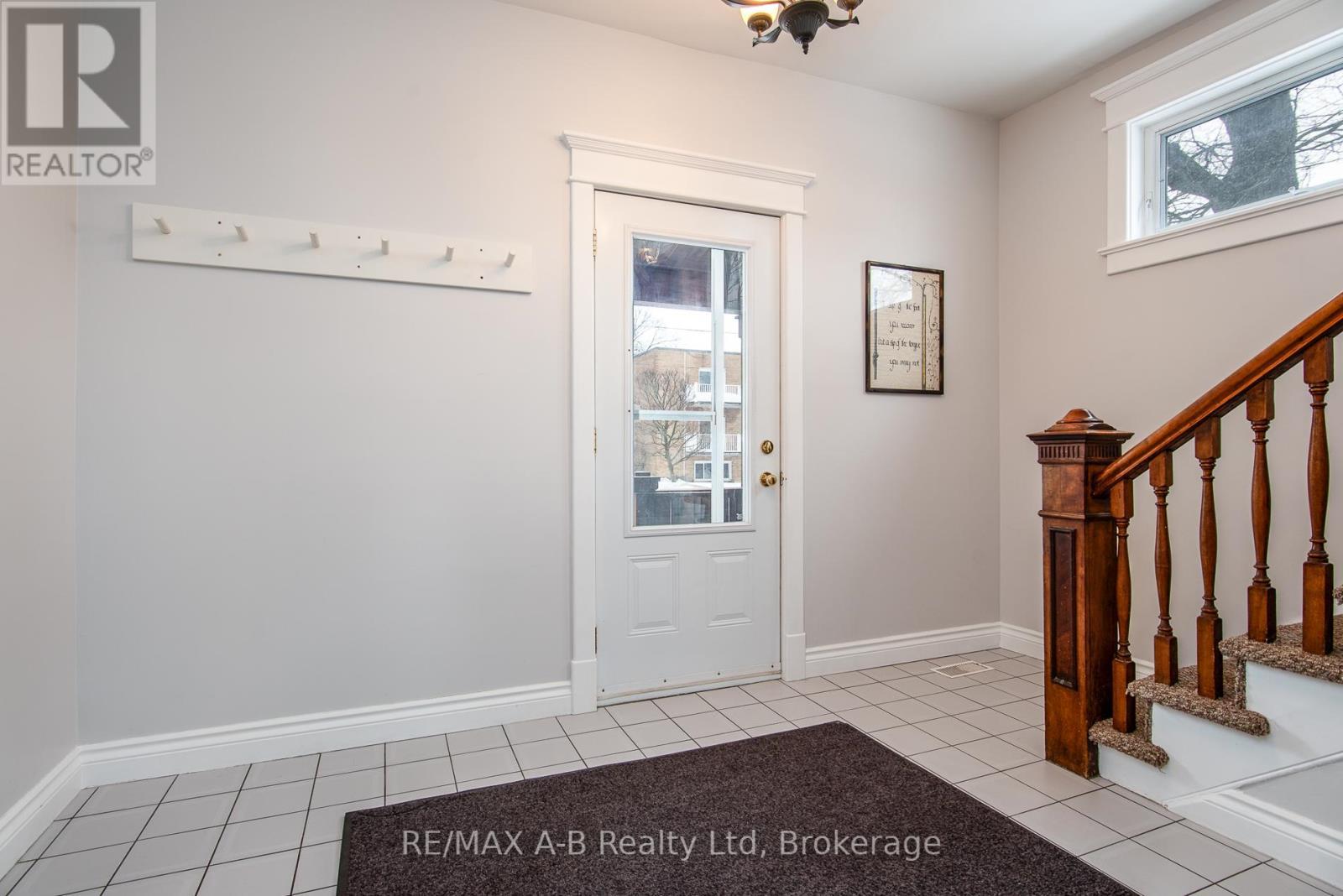 56 West Gore Street, Stratford, ON - Indoor Photo Showing Other Room