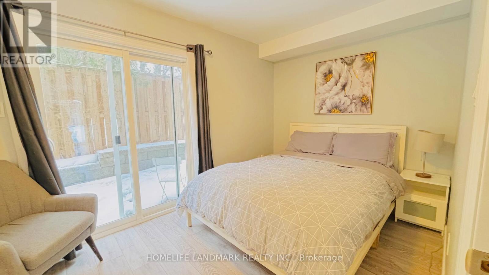 6 - 122 Courtland Avenue E, Kitchener, ON - Indoor Photo Showing Bedroom