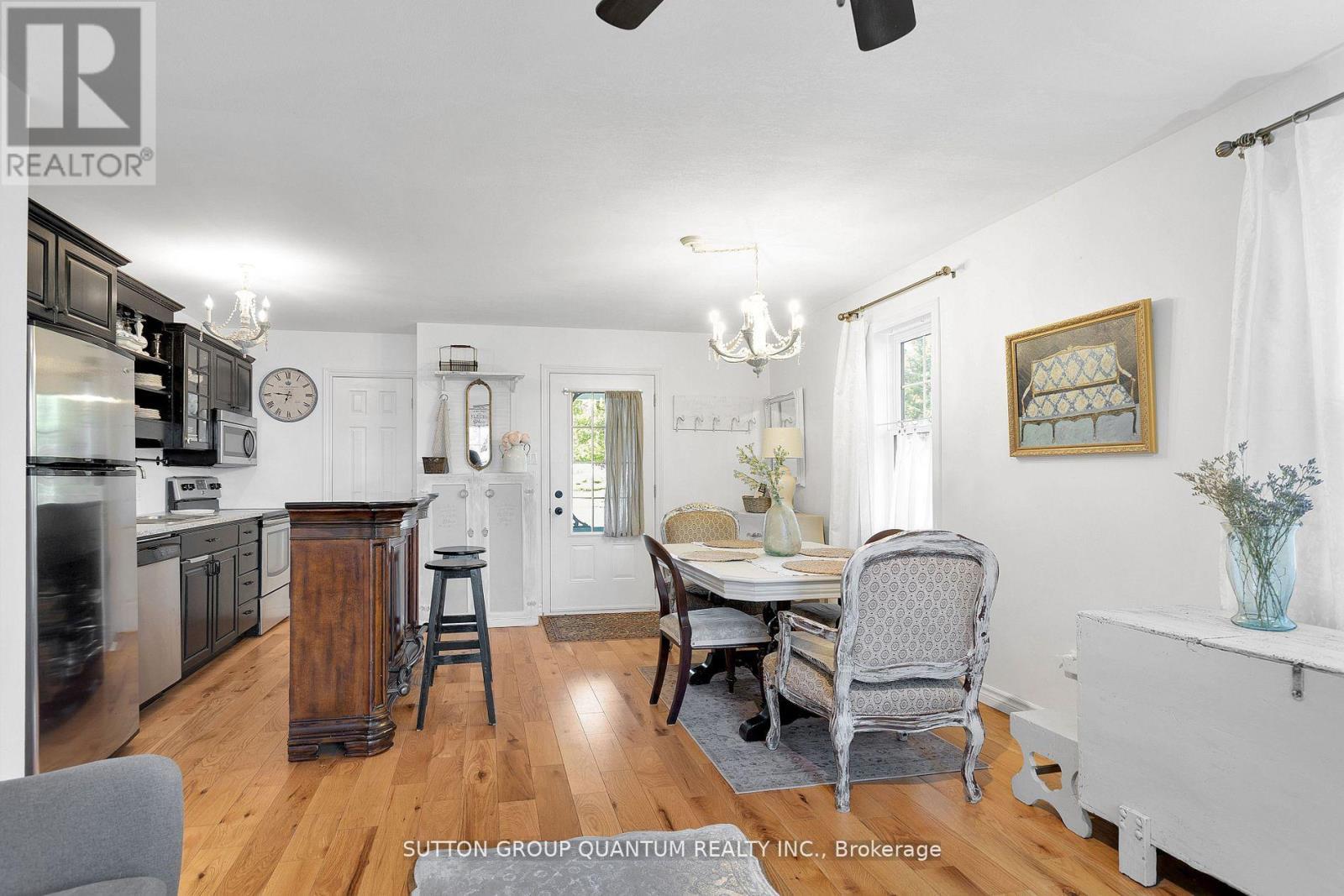 442 First Concession Road, Norfolk, ON - Indoor