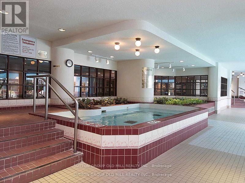 2806 - 1300 Islington Avenue, Toronto, ON - Indoor Photo Showing Other Room