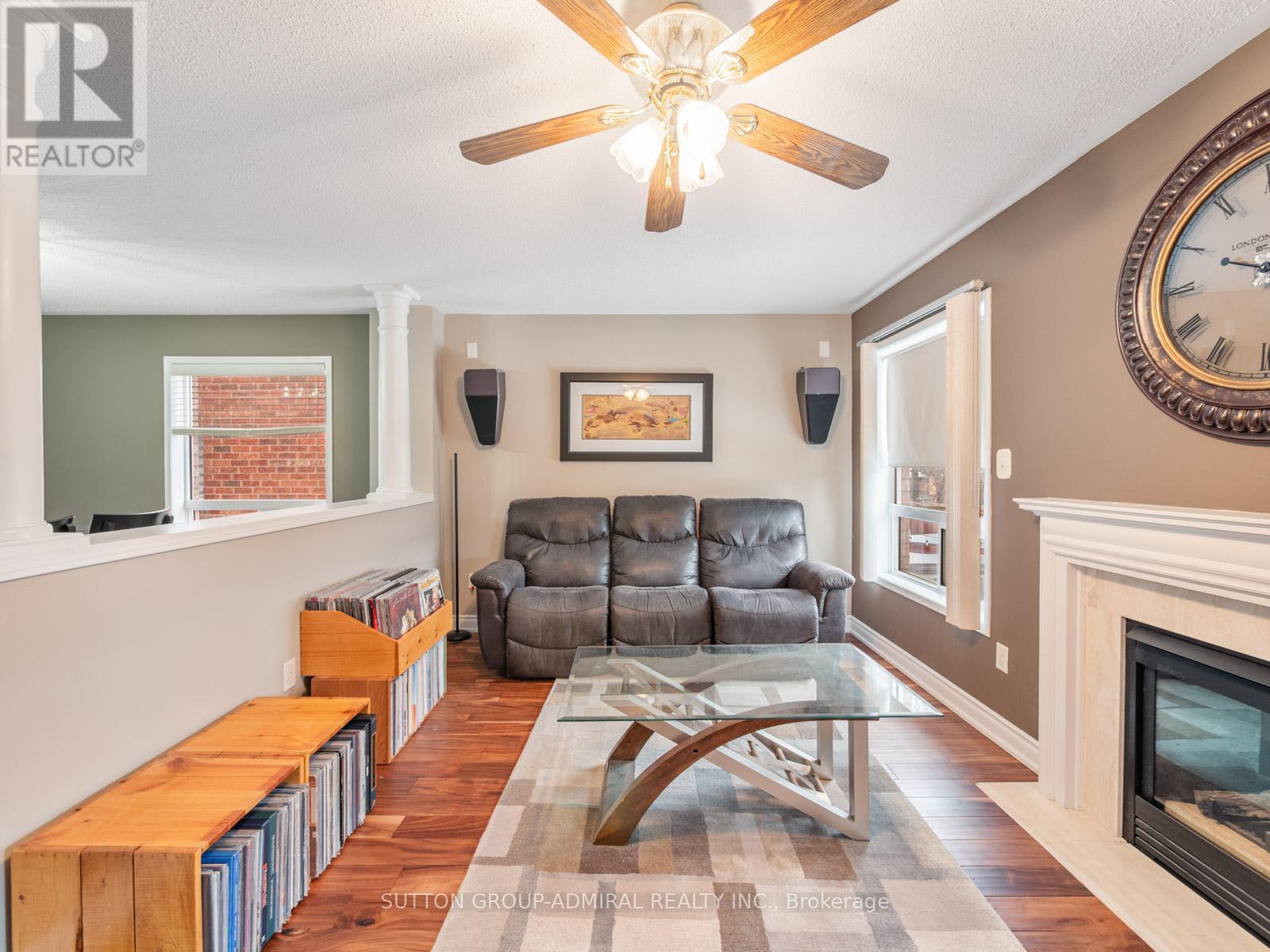 82 Belmont Boulevard, Halton Hills, ON - Indoor Photo Showing Living Room With Fireplace