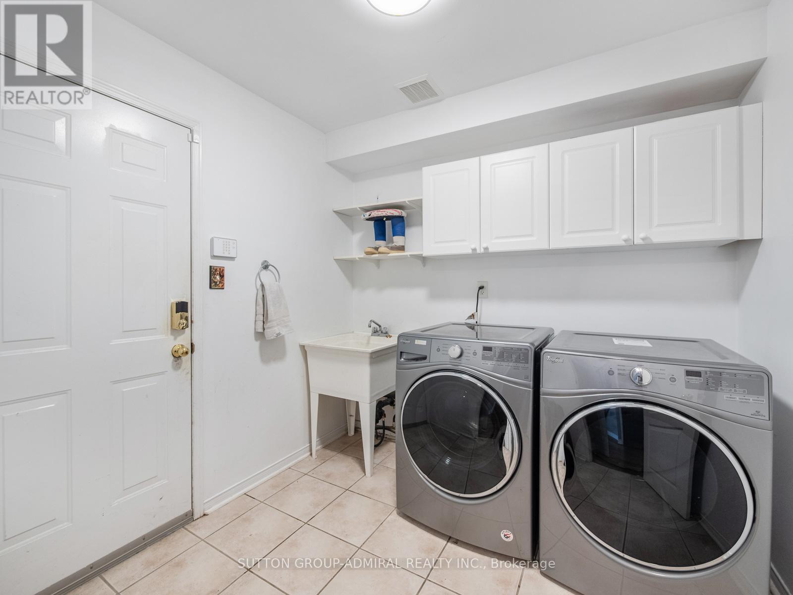 82 Belmont Boulevard, Halton Hills, ON - Indoor Photo Showing Laundry Room