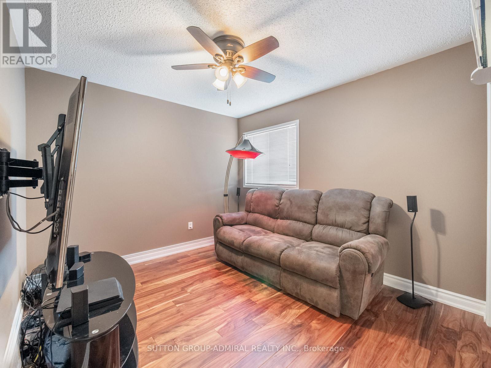 82 Belmont Boulevard, Halton Hills, ON - Indoor