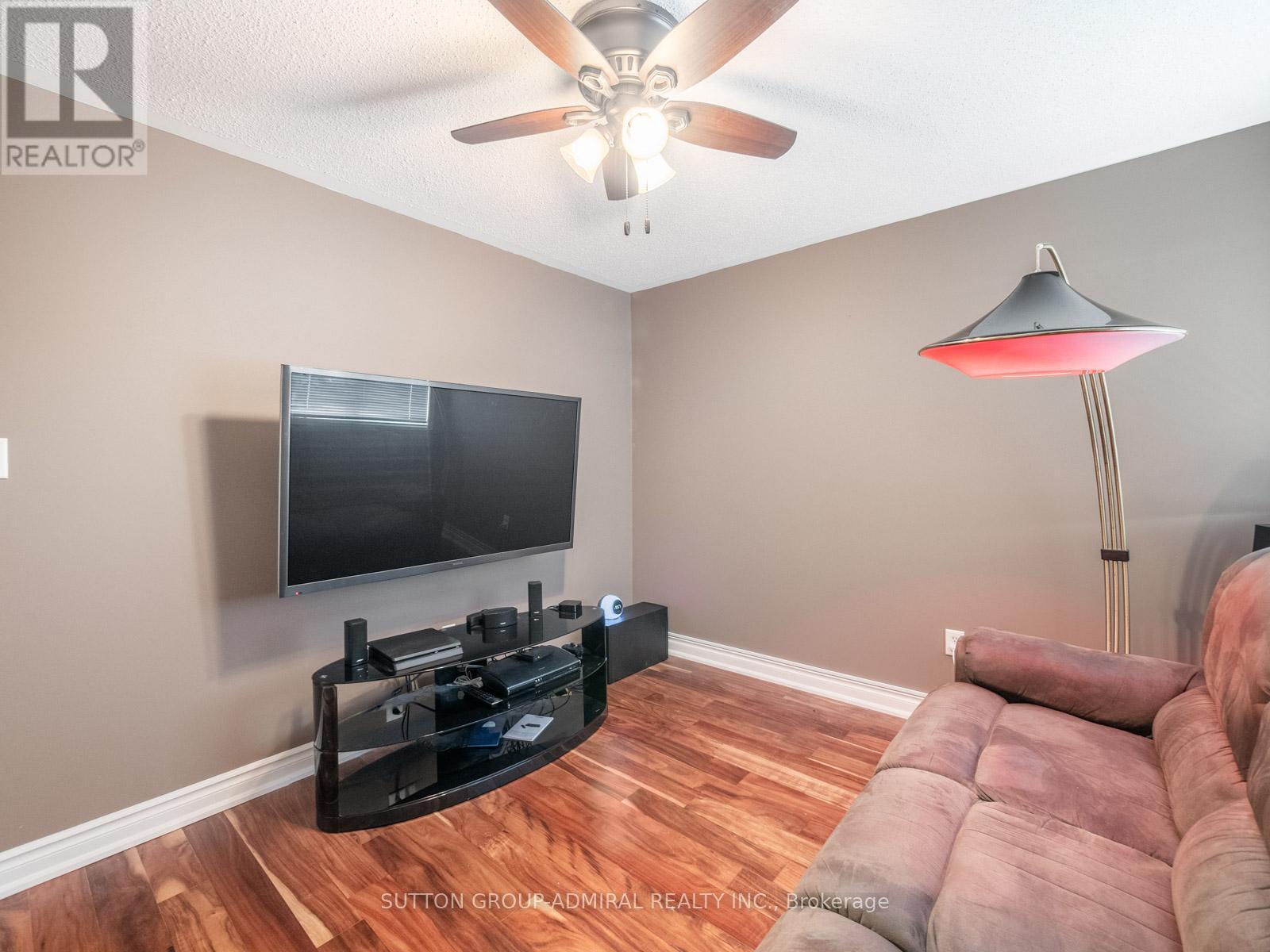 82 Belmont Boulevard, Halton Hills, ON - Indoor