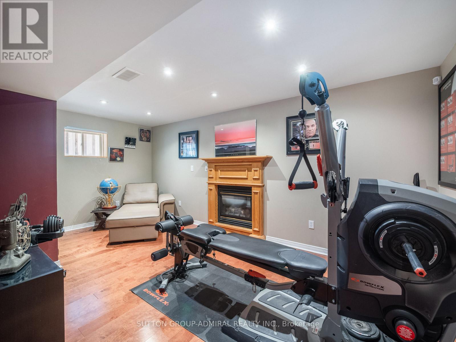 82 Belmont Boulevard, Halton Hills, ON - Indoor With Fireplace