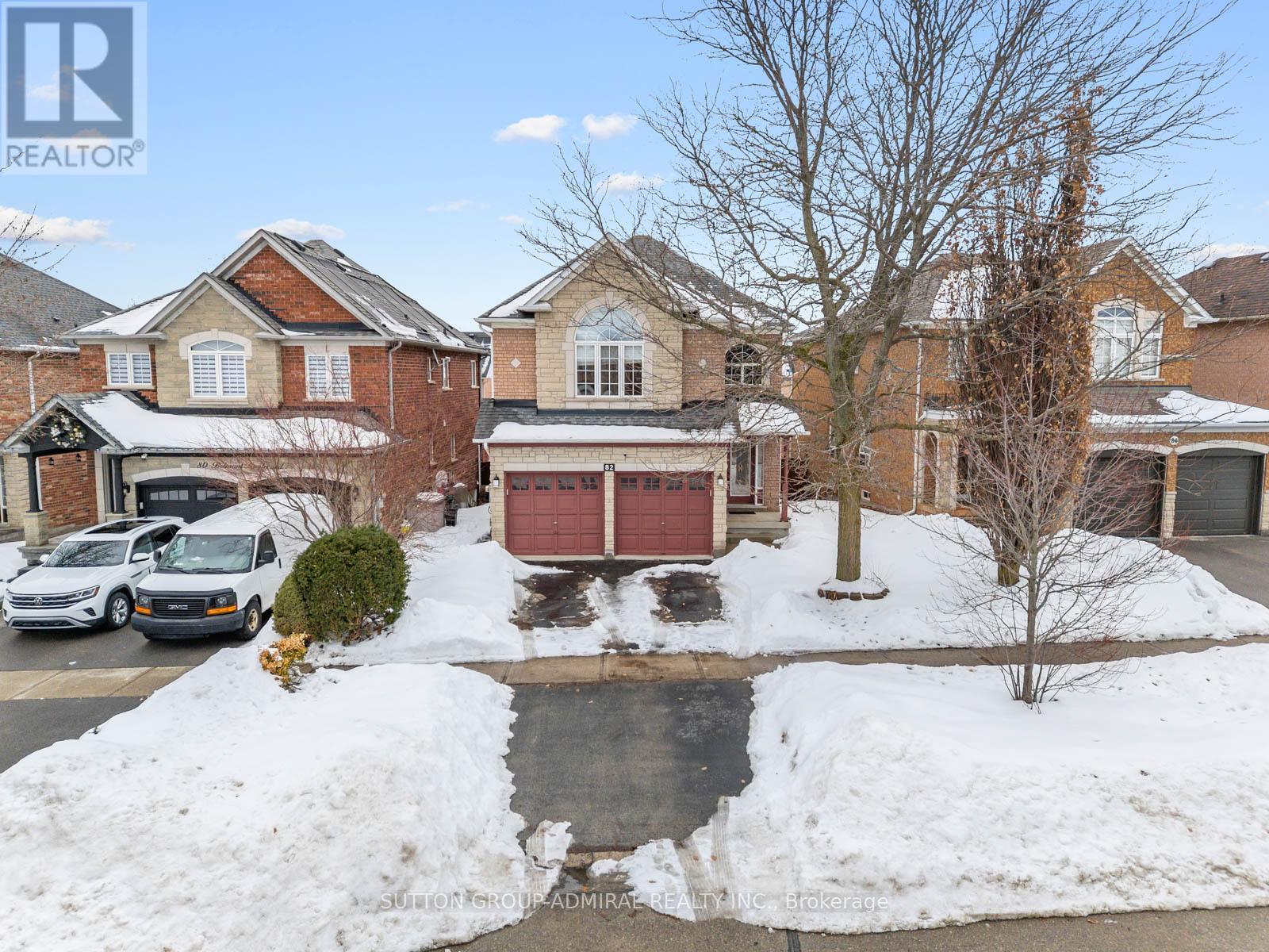 82 Belmont Boulevard, Halton Hills, ON - Outdoor With Facade