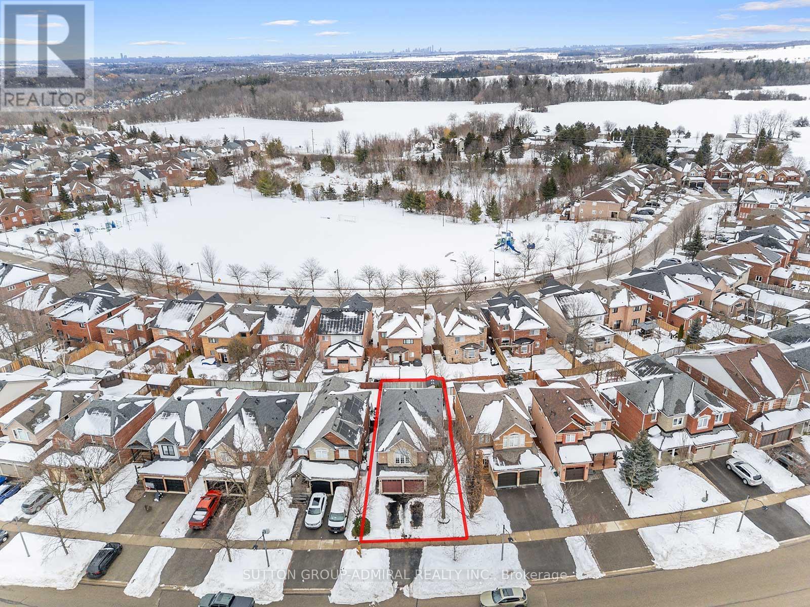 82 Belmont Boulevard, Halton Hills, ON - Outdoor With View