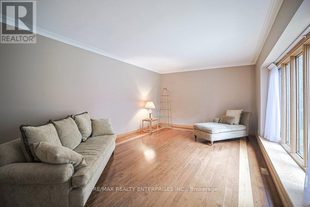 1601 Jalna Avenue, Mississauga, ON - Indoor