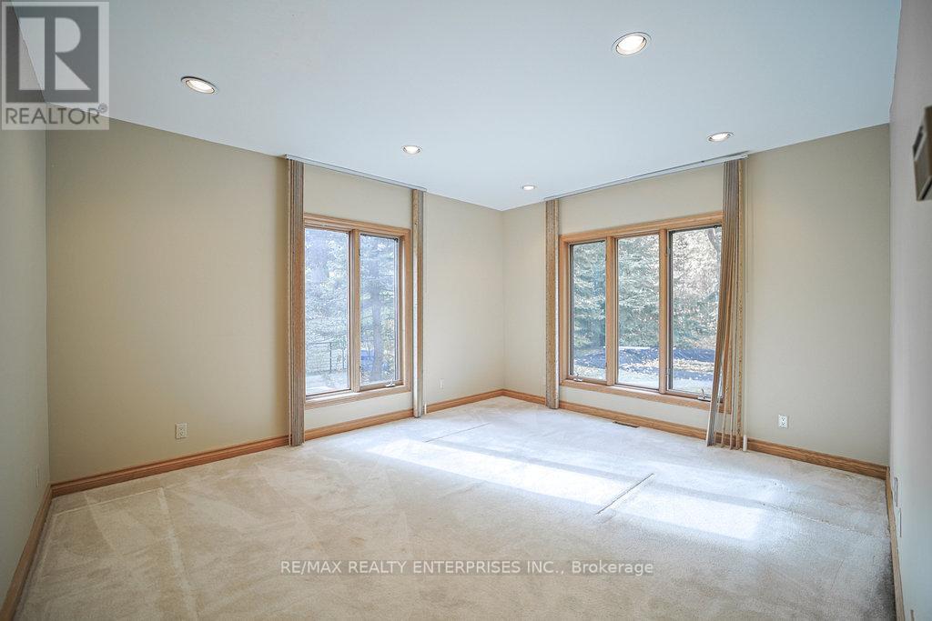 1601 Jalna Avenue, Mississauga, ON - Indoor Photo Showing Other Room