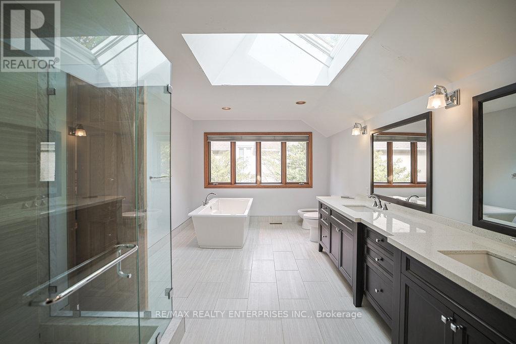 1601 Jalna Avenue, Mississauga, ON - Indoor Photo Showing Bathroom