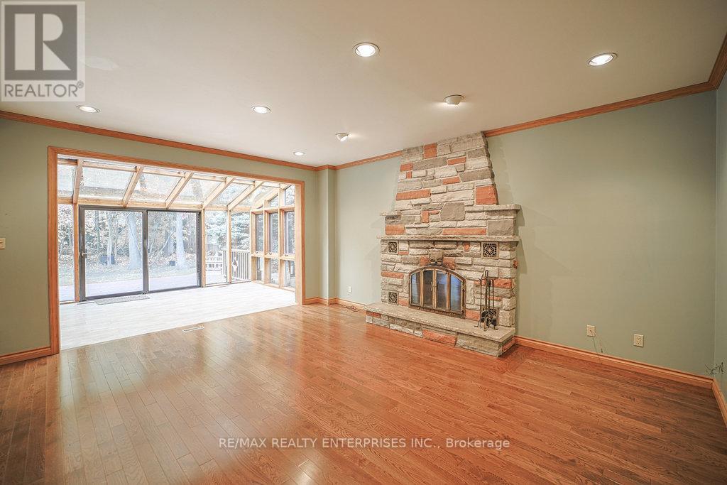 1601 Jalna Avenue, Mississauga, ON - Indoor With Fireplace