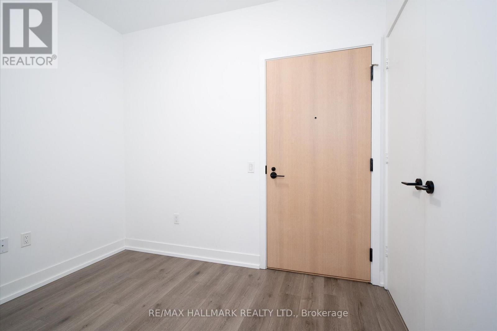 621 - 60 George Butchart Drive, Toronto, ON - Indoor Photo Showing Other Room