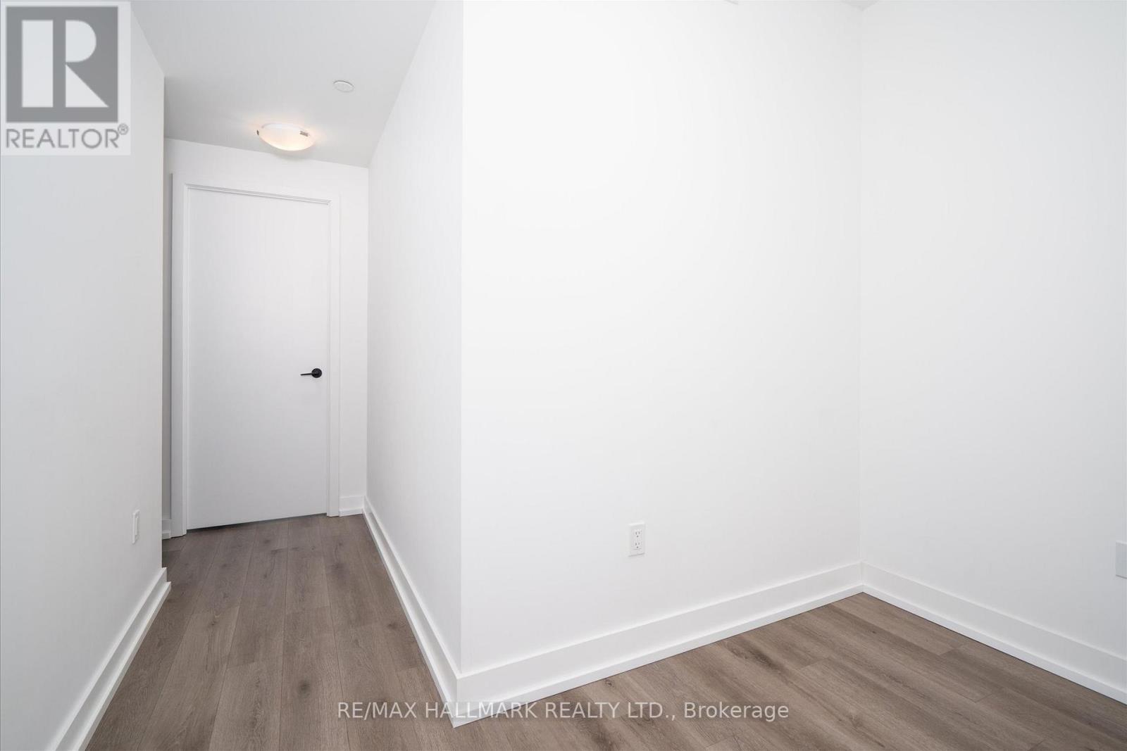 621 - 60 George Butchart Drive, Toronto, ON - Indoor Photo Showing Other Room