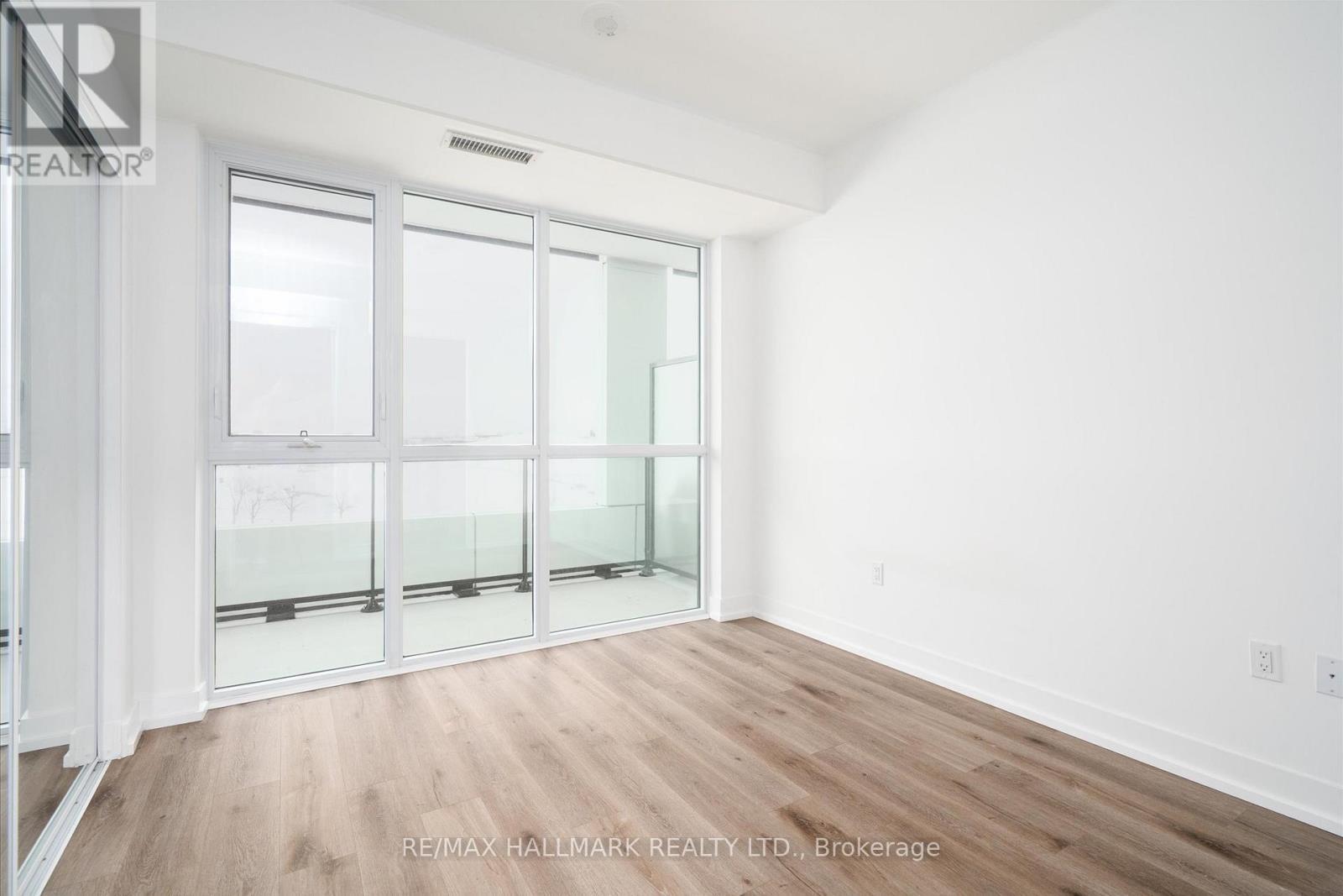 621 - 60 George Butchart Drive, Toronto, ON - Indoor Photo Showing Other Room
