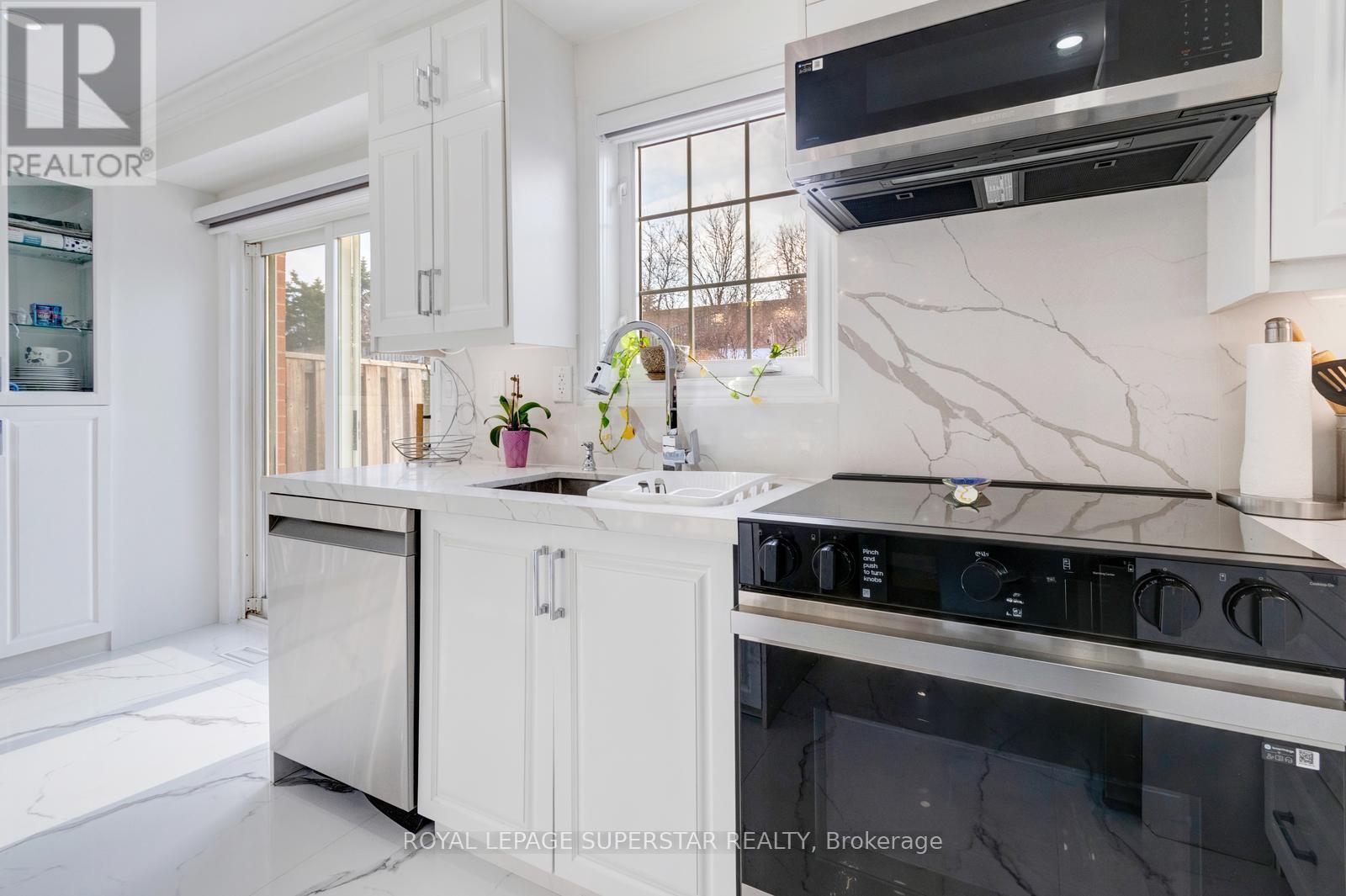 131 Checkerberry Crescent, Brampton, ON - Indoor