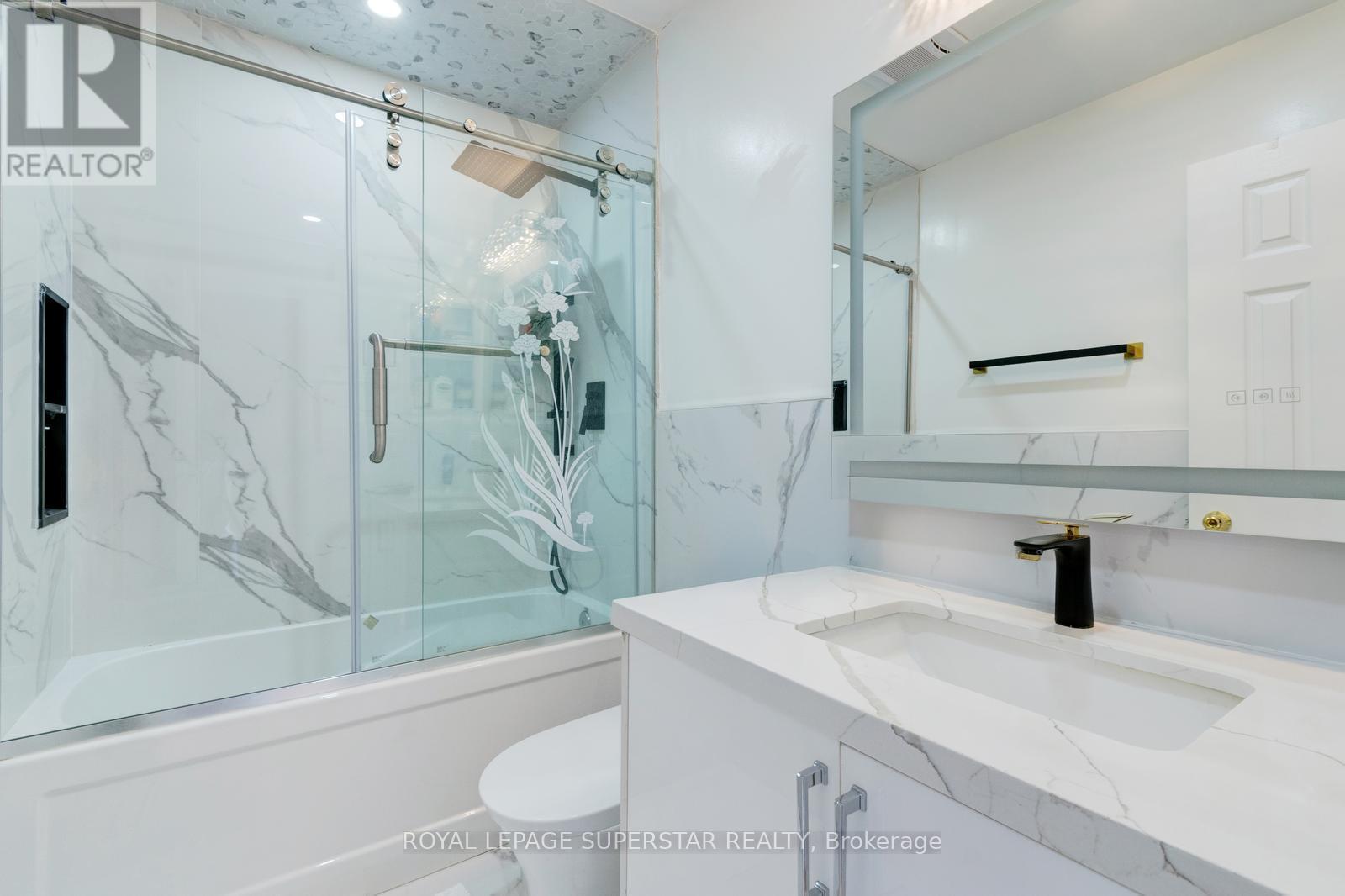 131 Checkerberry Crescent, Brampton, ON - Indoor Photo Showing Bathroom