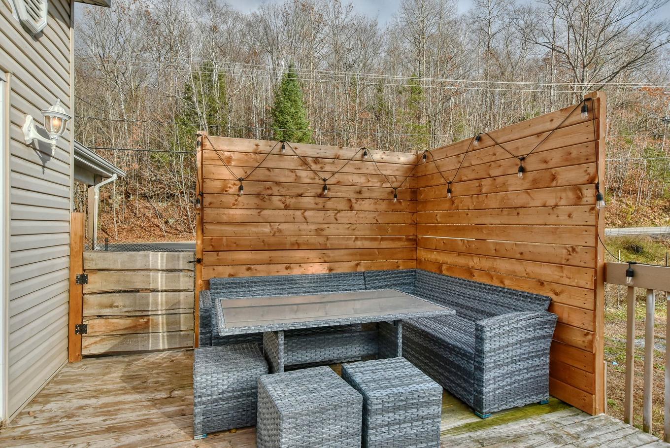 Terrasse - 1423 Ch. De Val-Des-Lacs, Sainte-Sophie, QC - Outdoor With Exterior