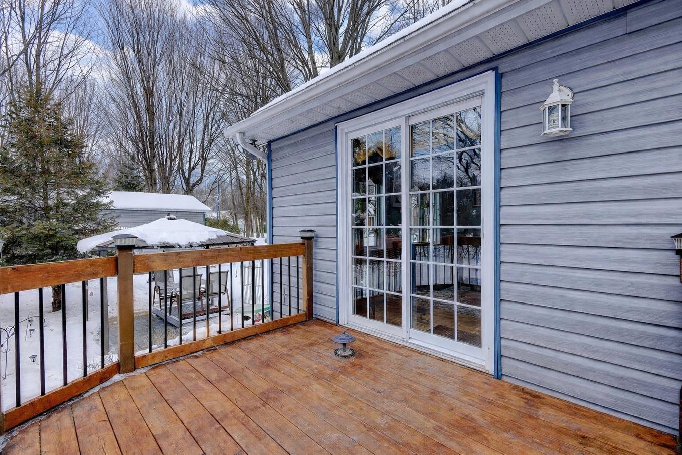 Balcon - 225 47E Rue O., Venise-En-Québec, QC - Outdoor With Exterior