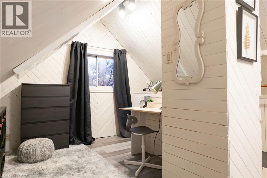 717 Knox Avenue, Hamilton, ON - Indoor Photo Showing Bathroom