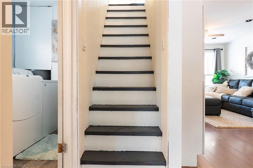 717 Knox Avenue, Hamilton, ON - Indoor Photo Showing Other Room