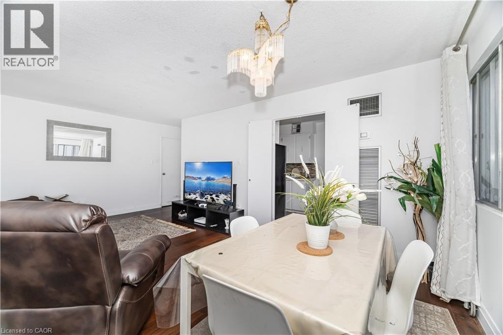 1580 Mississauga Valley Boulevard Unit# 1901, Mississauga, ON - Indoor Photo Showing Other Room