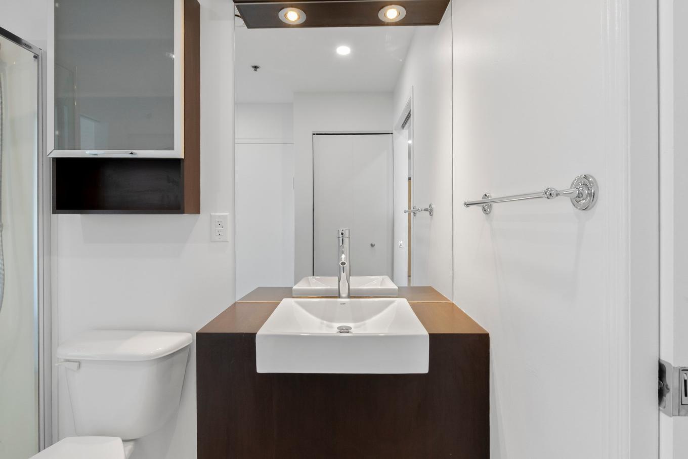 Salle de bains - 1104-1900 Boul. Du Souvenir, Laval (Chomedey), QC - Indoor Photo Showing Bathroom