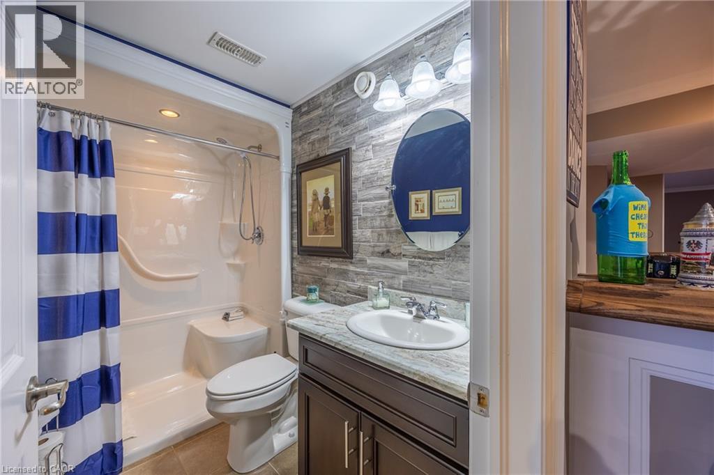 27 Viking Lane, Port Dover, ON - Indoor Photo Showing Bathroom
