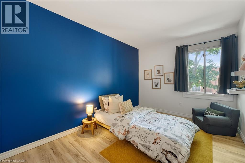 17 Old Pine Trail Unit# 150, St. Catharines, ON - Indoor Photo Showing Bedroom