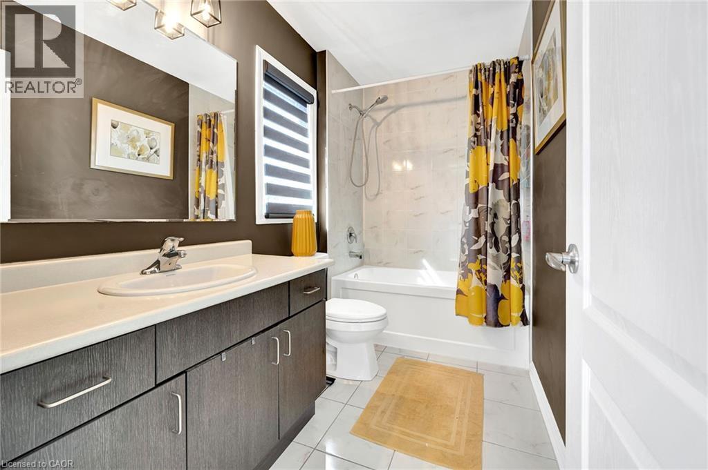 262 Grovehill Crescent, Kitchener, ON - Indoor Photo Showing Bathroom