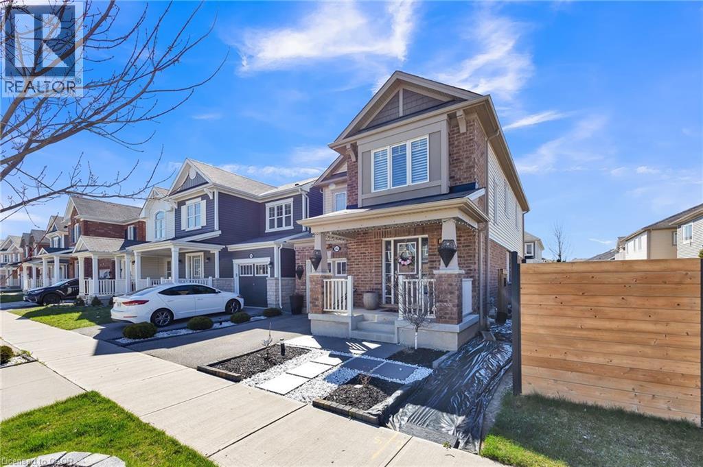 262 Grovehill Crescent, Kitchener, ON - Outdoor With Facade