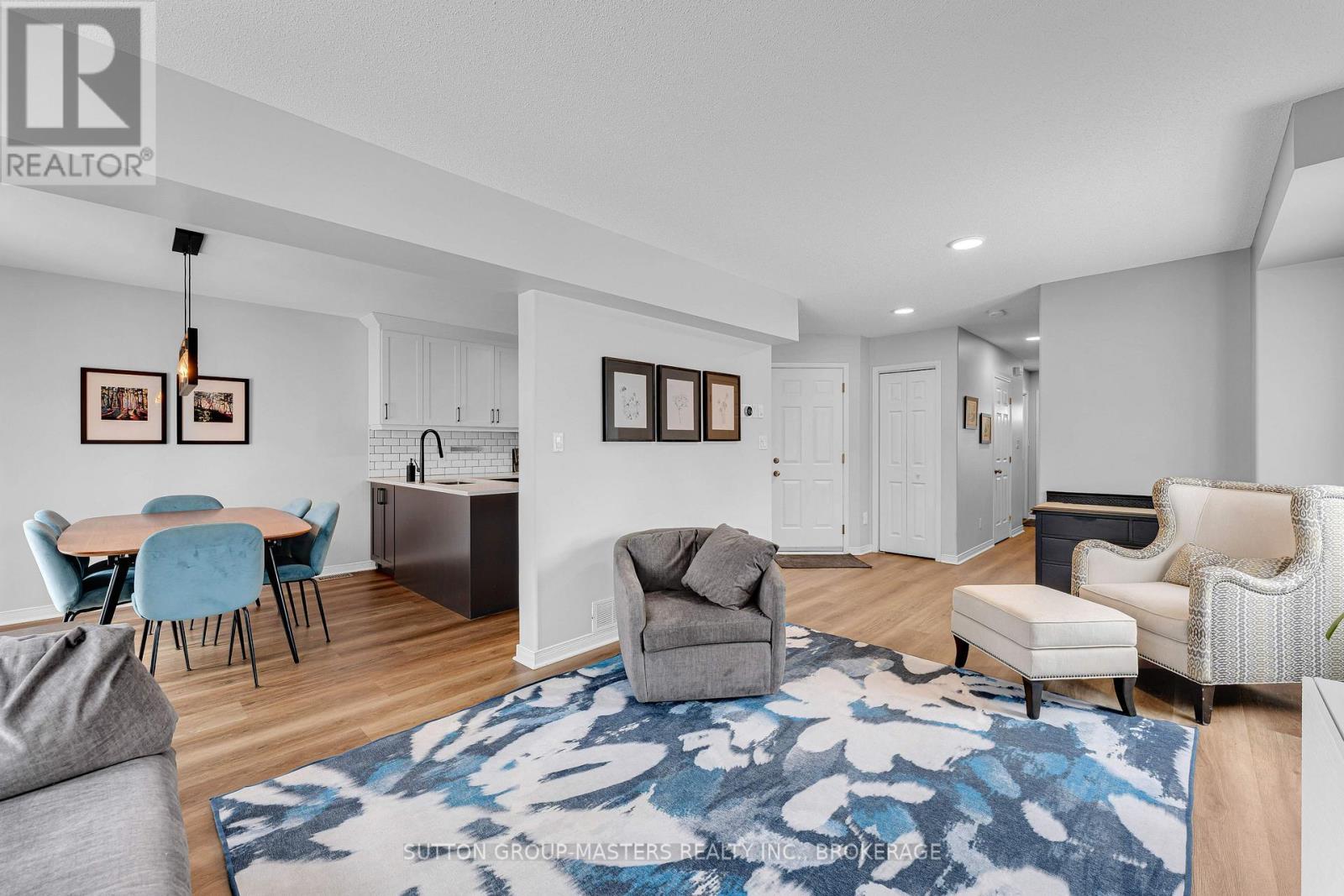 1041 Rainbow Crescent, Kingston (Kingston East (Incl Barret Crt)), ON - Indoor Photo Showing Living Room