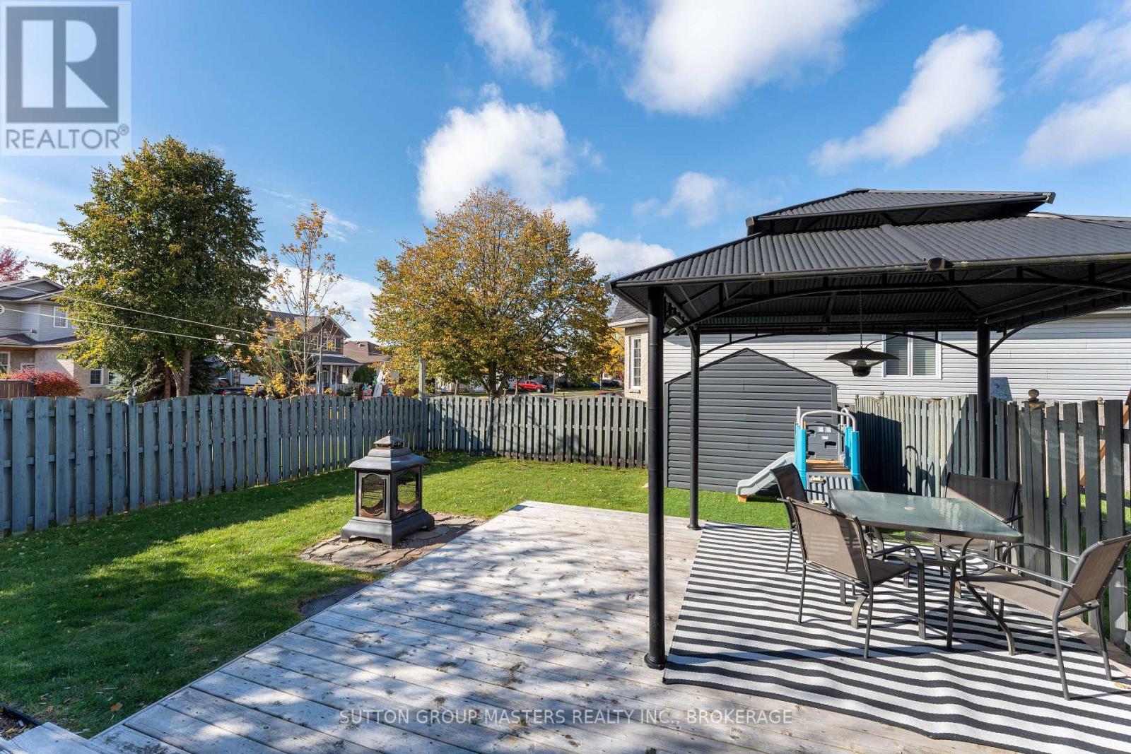 1041 Rainbow Crescent, Kingston (Kingston East (Incl Barret Crt)), ON - Outdoor With Deck Patio Veranda