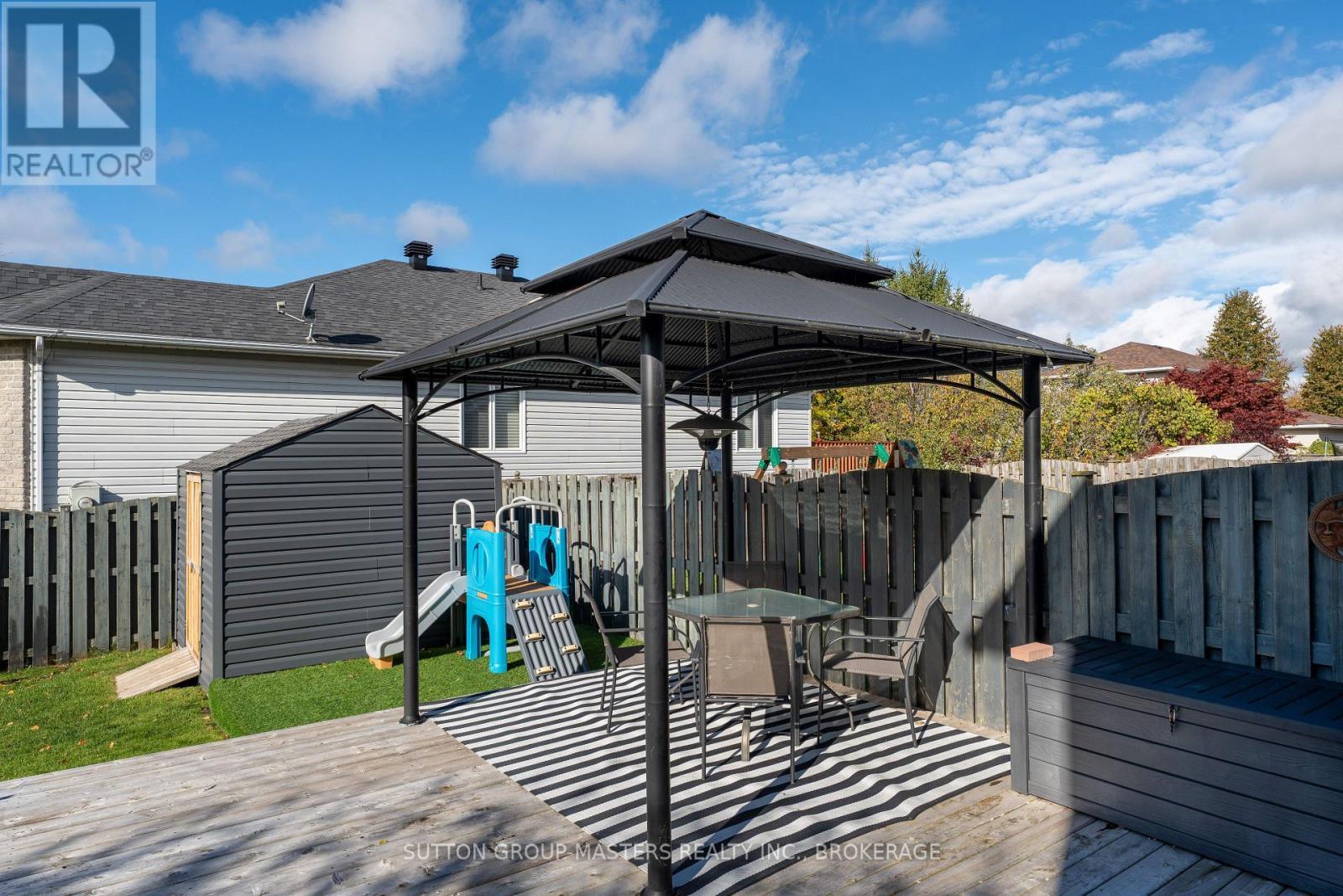 1041 Rainbow Crescent, Kingston (Kingston East (Incl Barret Crt)), ON - Outdoor With Deck Patio Veranda
