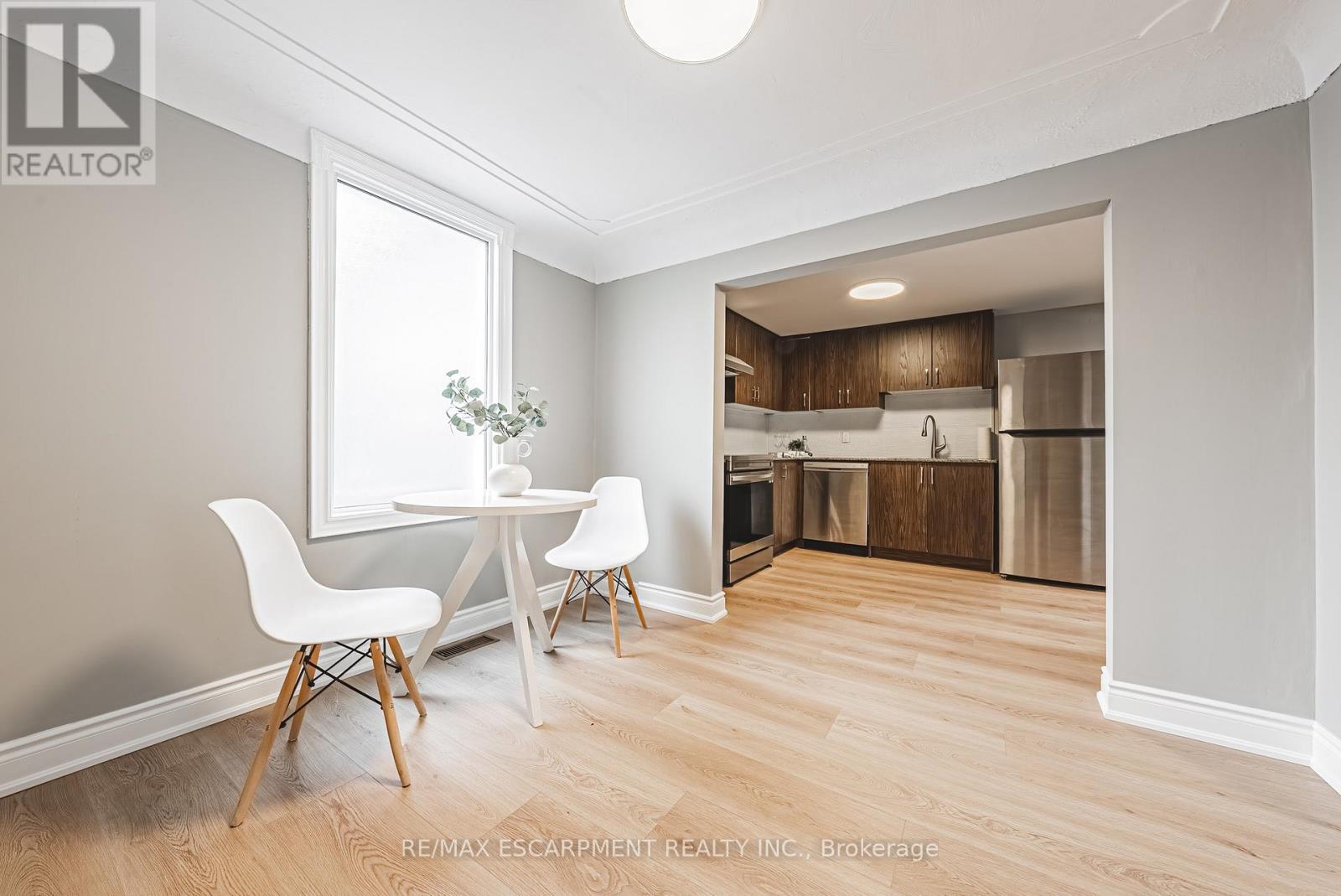 24 Rowanwood Street, Hamilton, ON - Indoor