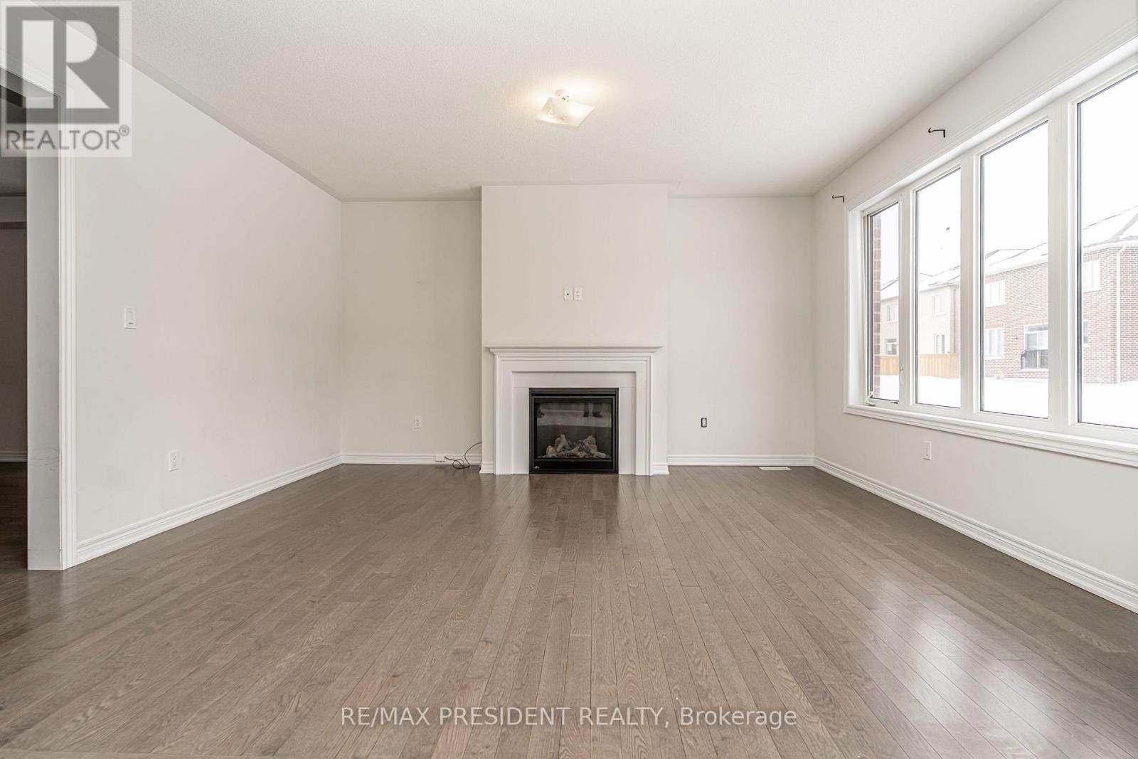 663 Anishinaabe Drive, Shelburne, ON - Indoor With Fireplace