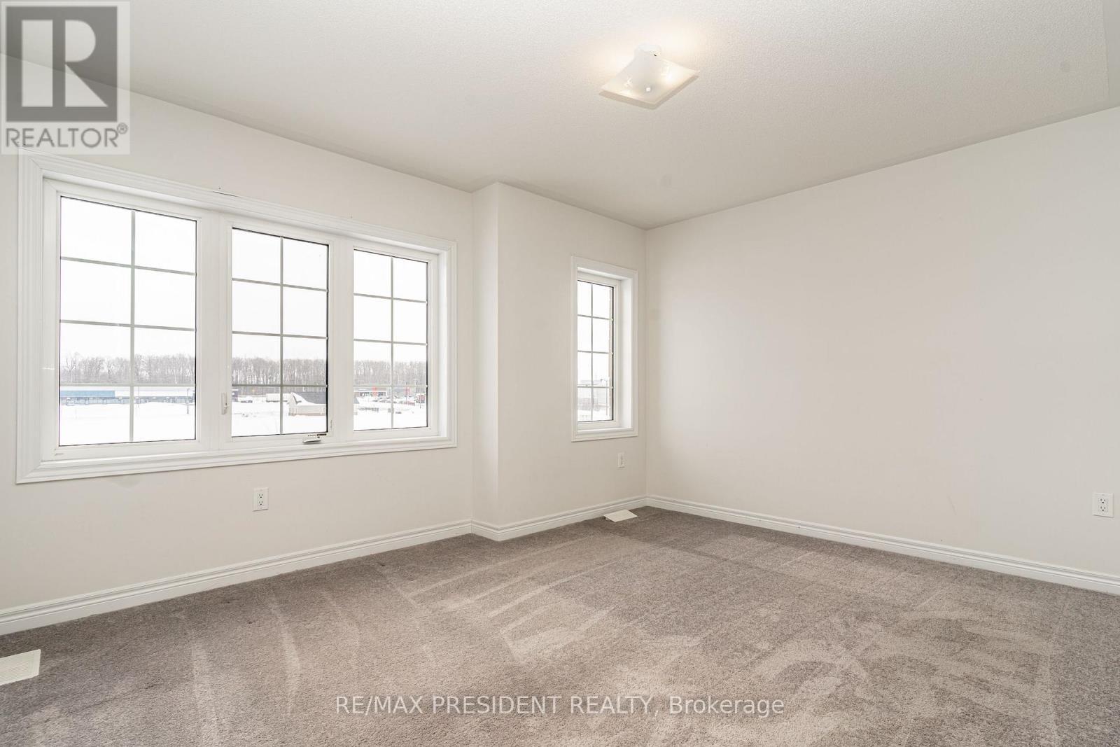 663 Anishinaabe Drive, Shelburne, ON - Indoor Photo Showing Other Room