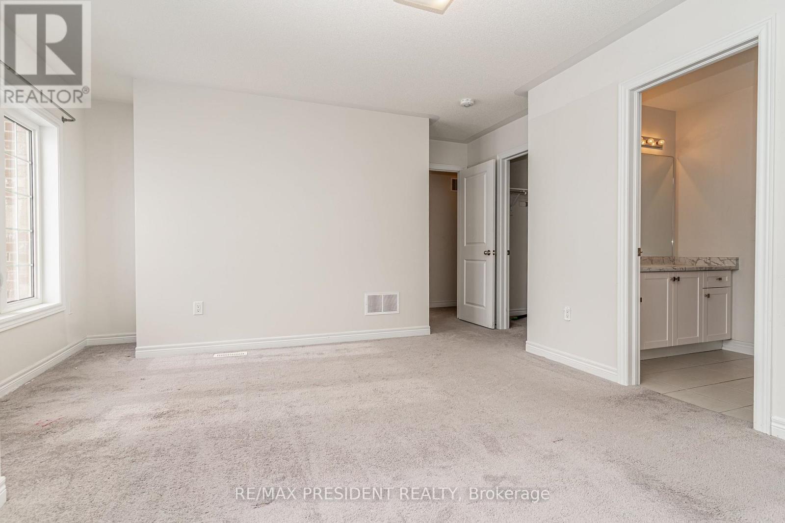 663 Anishinaabe Drive, Shelburne, ON - Indoor Photo Showing Other Room