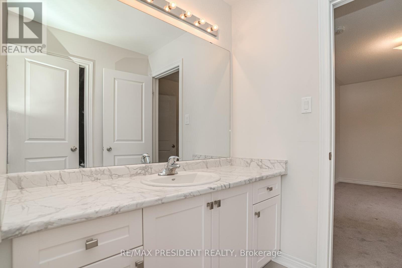 663 Anishinaabe Drive, Shelburne, ON - Indoor Photo Showing Bathroom