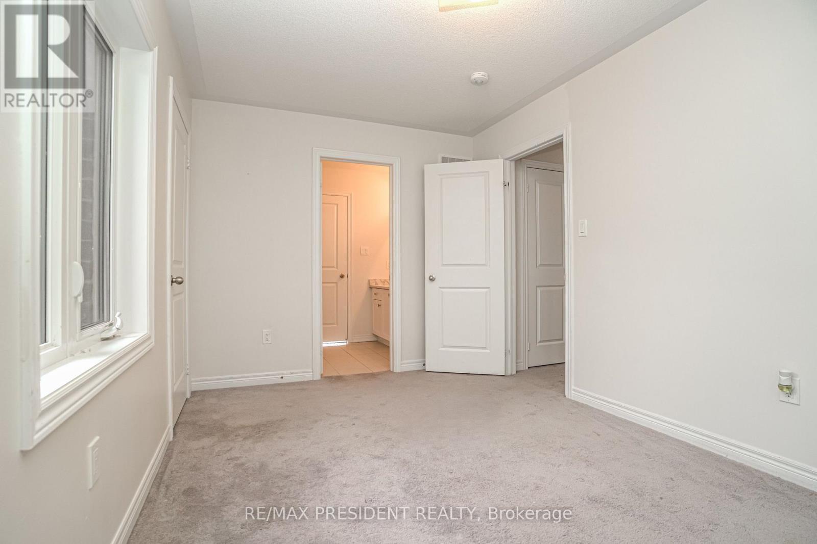 663 Anishinaabe Drive, Shelburne, ON - Indoor Photo Showing Other Room