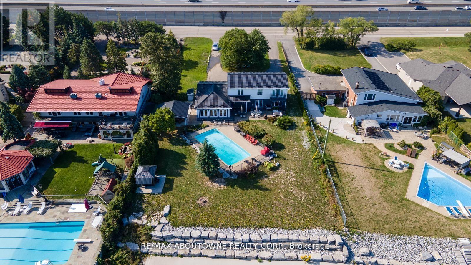 1073 North Service Road, Hamilton, ON - Outdoor With In Ground Pool With View