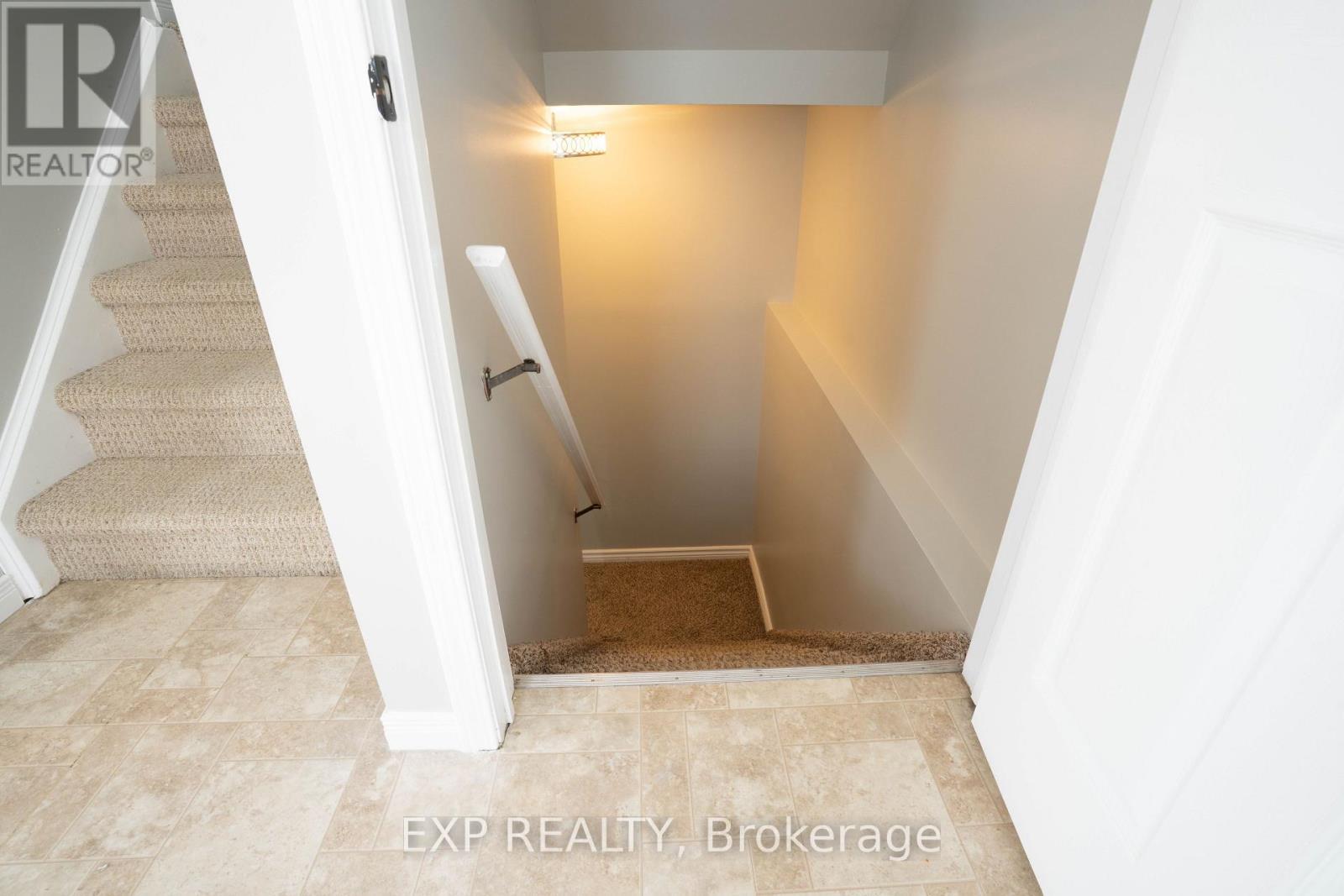 1319 Countrystone Drive, Kitchener, ON - Indoor Photo Showing Other Room