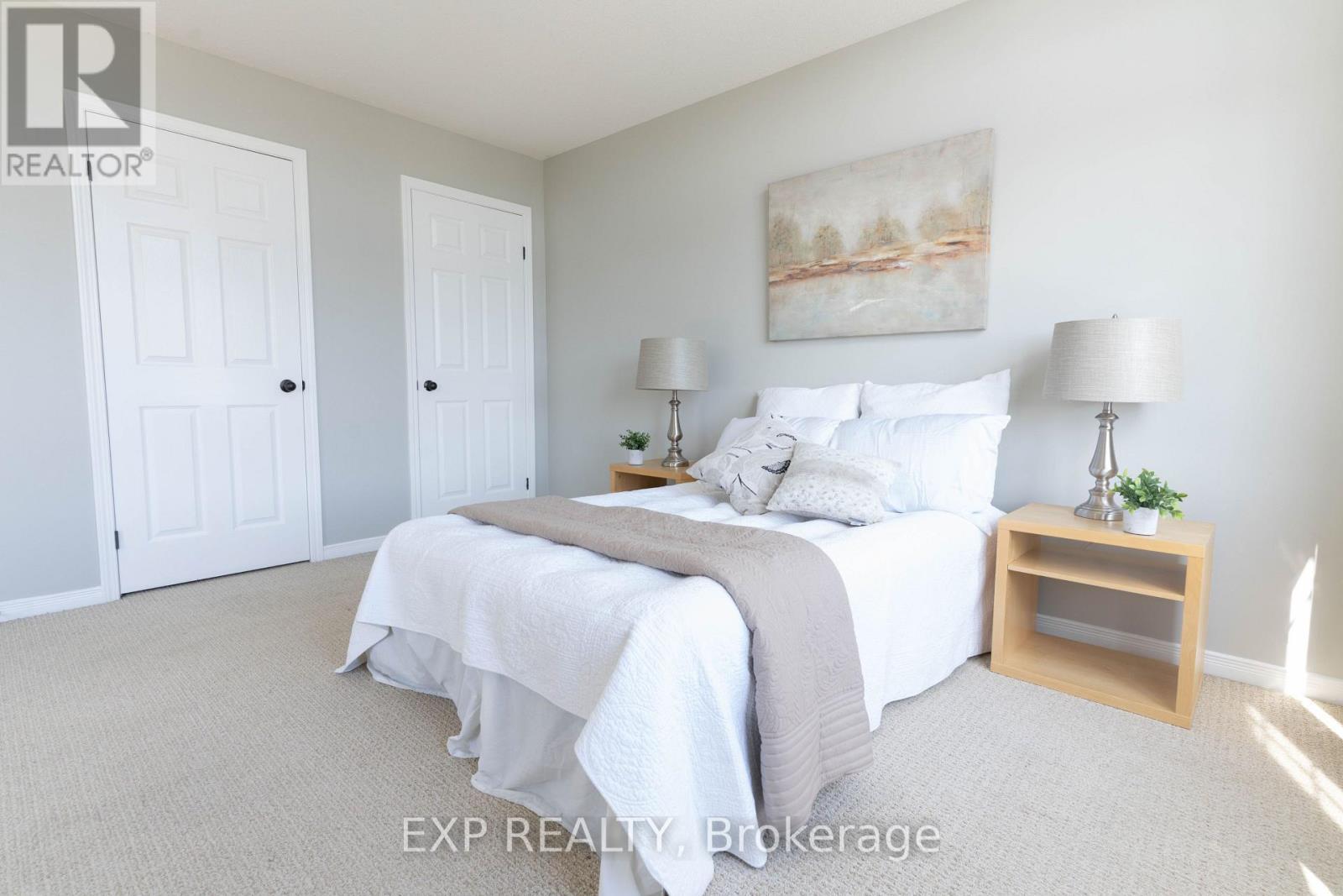 1319 Countrystone Drive, Kitchener, ON - Indoor Photo Showing Bedroom