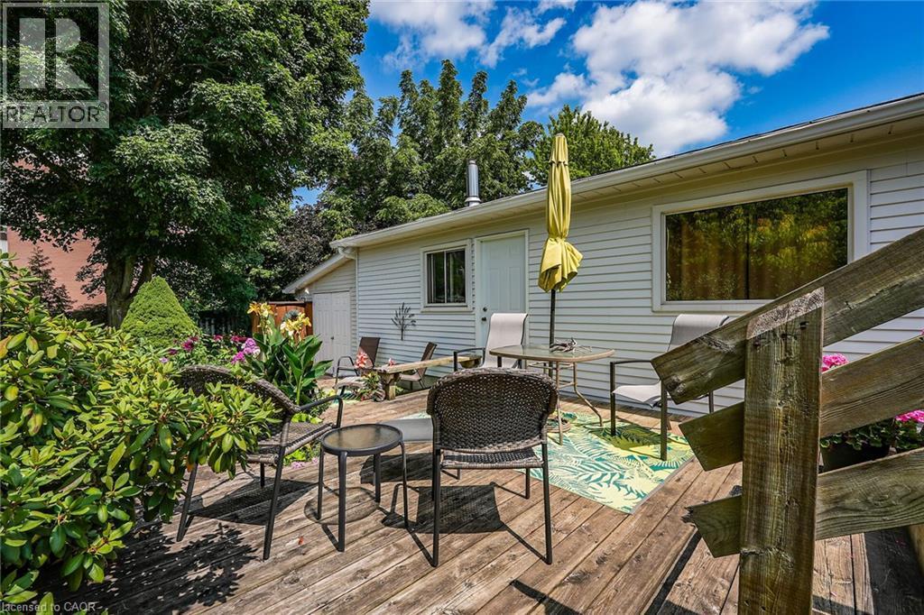 110 Livingston Avenue, Grimsby, ON - Outdoor With Deck Patio Veranda