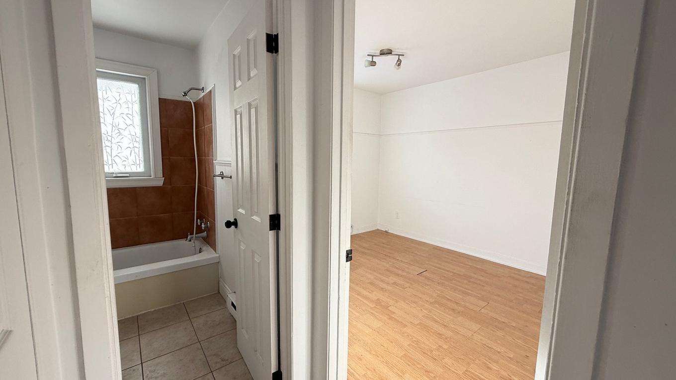 Intérieur - 8830 Av. Gravel, Laval (Saint-François), QC - Indoor Photo Showing Other Room