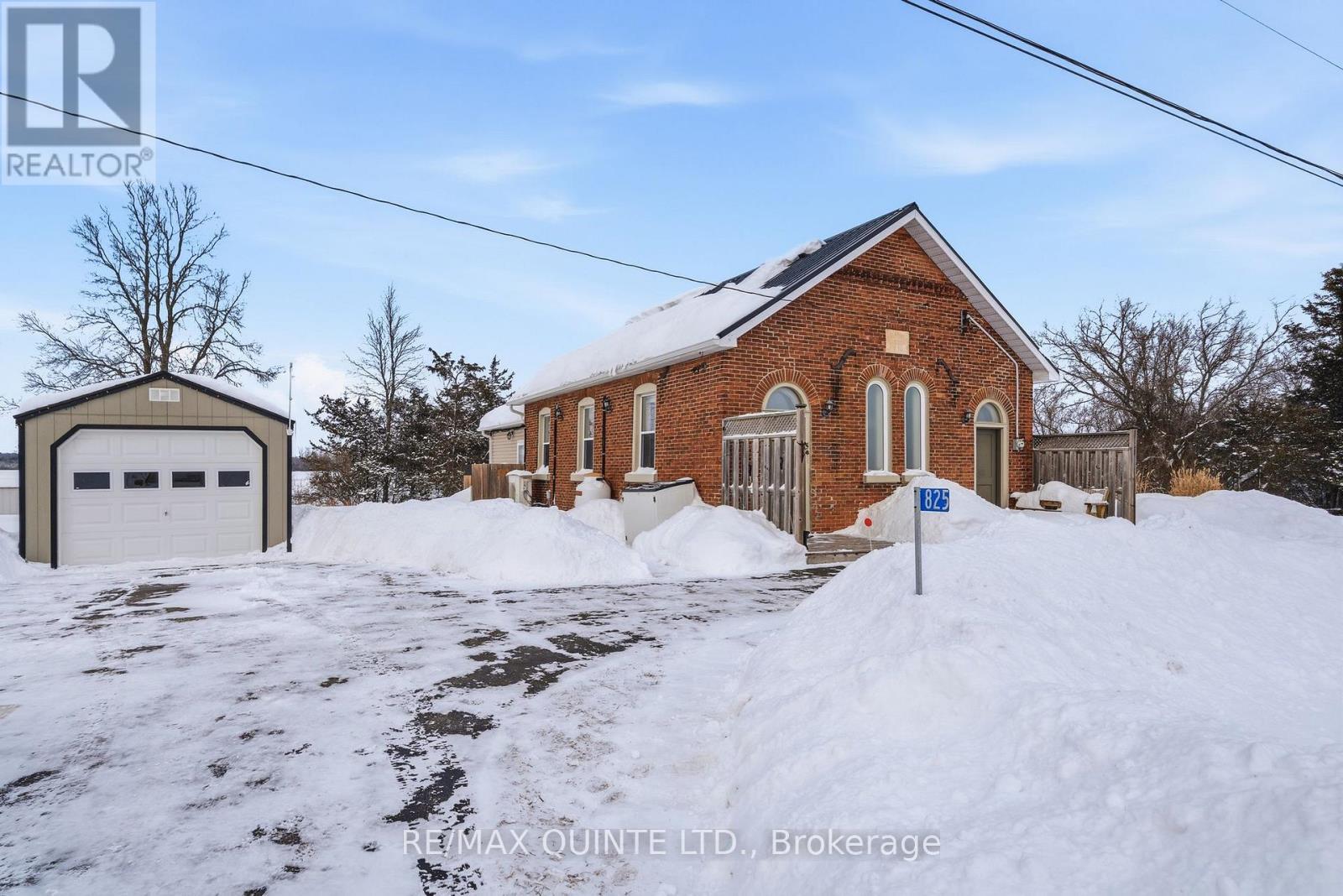 825 Airport Parkway, Belleville (Belleville Ward), ON - Outdoor